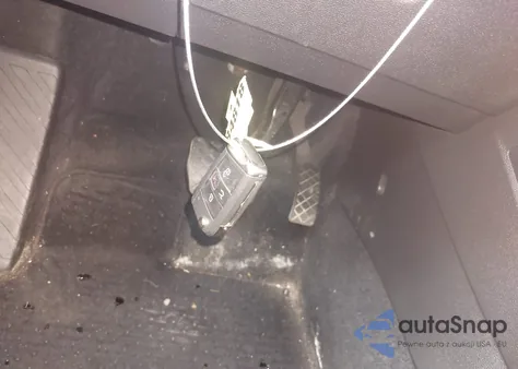 2018 Volkswagen Tiguan 2.0T Se/2.0T Sel z USA, uszkodzony, nr VIN 3VV2B7AX0JM047200